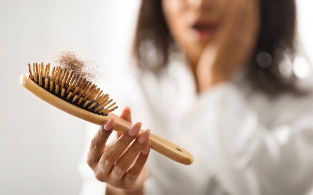 Mity na temat wypadania włosów